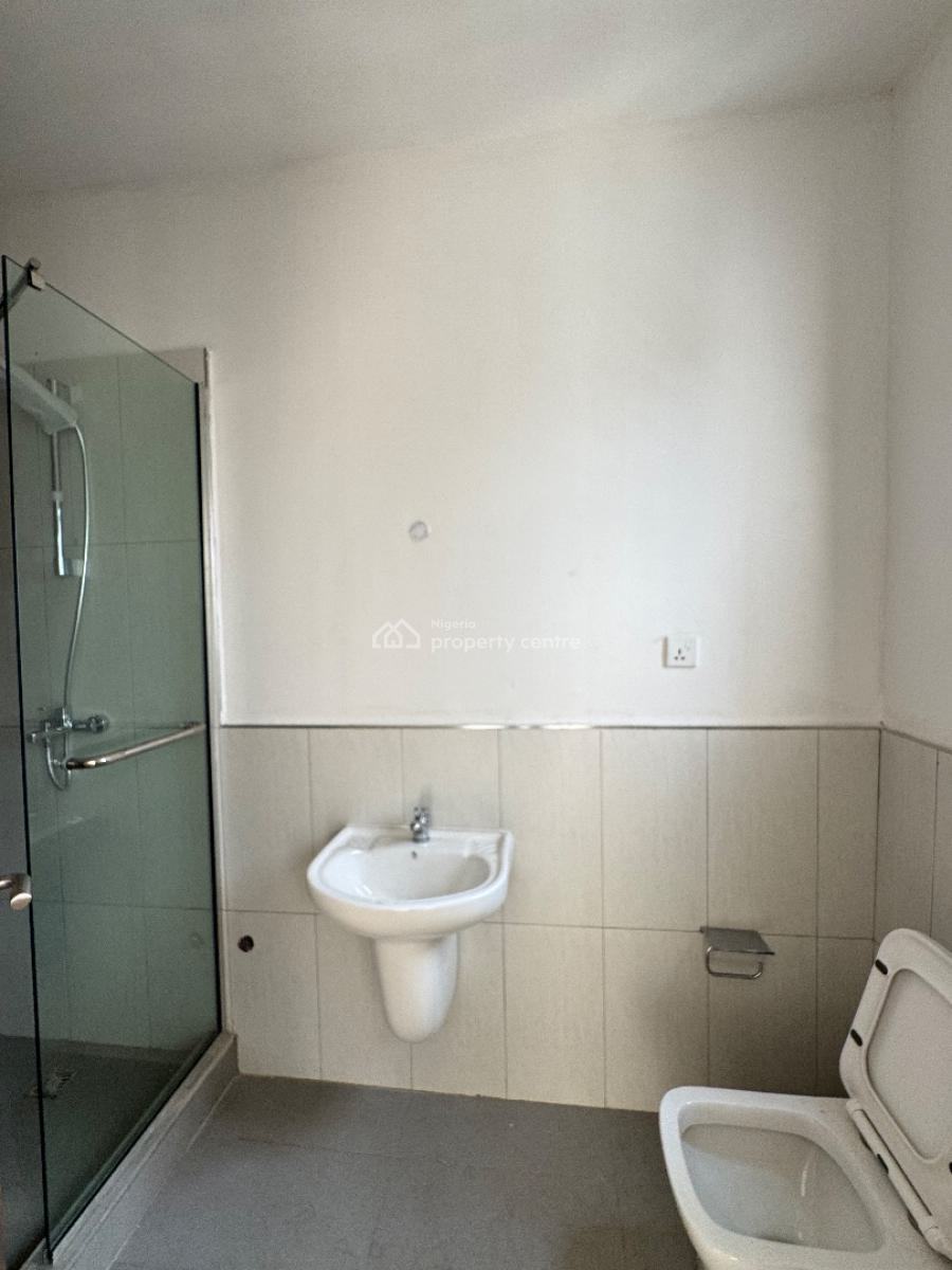 Stunning Three (3) Bedroom Apartment with Pool, Gym Elevator and Bq, Lekki Phase 1, Lekki, Lagos, Flat / Apartment for Sale