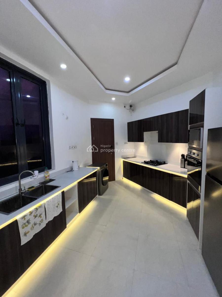 Spacious 3 Bedroom Apartment Fully Furnished, Lekki Phase 1, Lekki, Lagos, Flat / Apartment for Rent