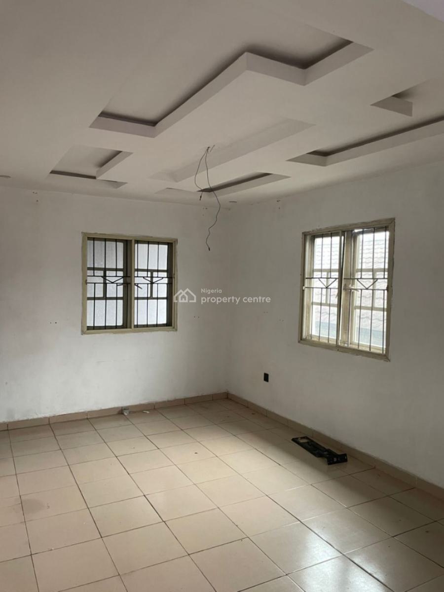 a 2-bedroom Flat Upstairs with 2 Toilet Wardrobe and a Kitchen Cabinet, Jejeniwa Street Off Ezobi, Alapere, Ketu, Lagos, Flat / Apartment for Rent