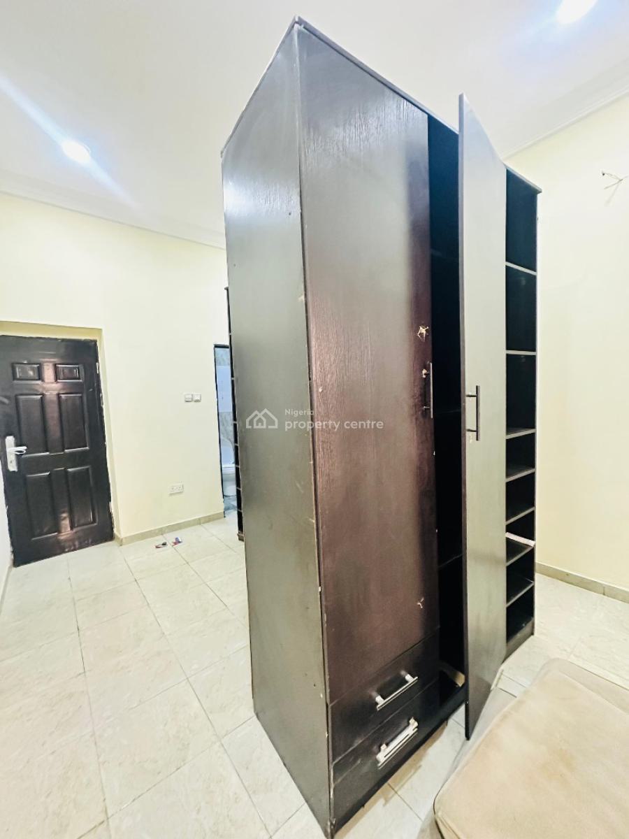 Nicely Built 2 Bedroom Apartment, Lekki Phase 1, Lekki, Lagos, Flat / Apartment for Rent