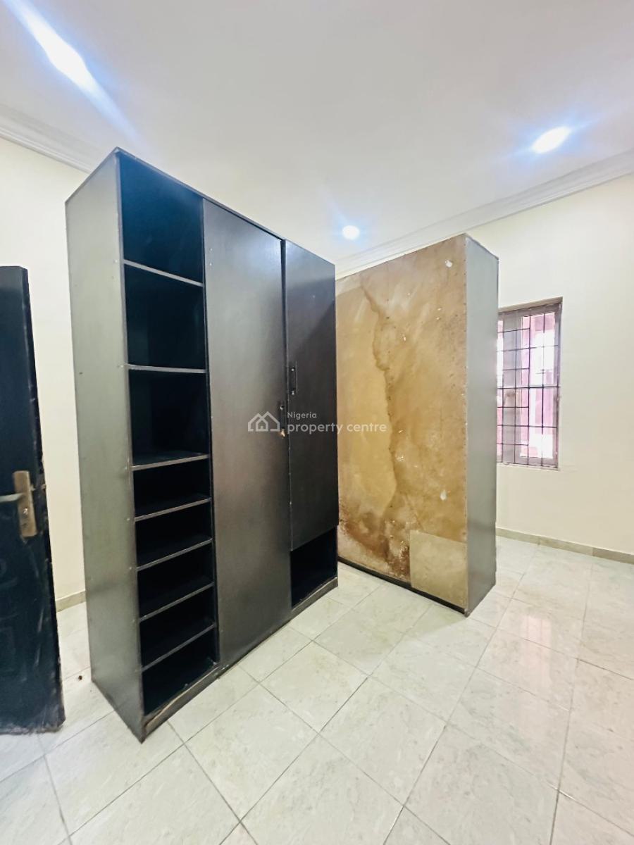 Nicely Built 2 Bedroom Apartment, Lekki Phase 1, Lekki, Lagos, Flat / Apartment for Rent