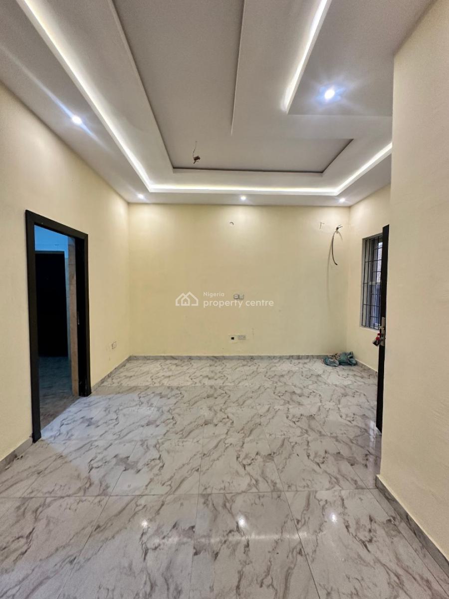 Nicely Built 2 Bedroom Apartment, Lekki Phase 1, Lekki, Lagos, Flat / Apartment for Rent