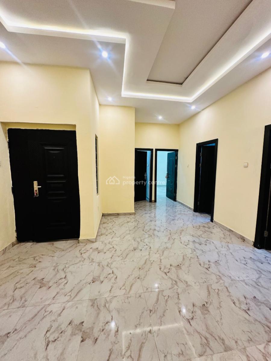Nicely Built 2 Bedroom Apartment, Lekki Phase 1, Lekki, Lagos, Flat / Apartment for Rent