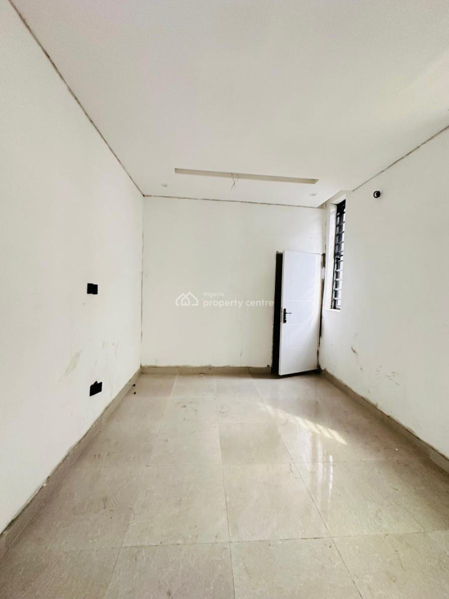 Beautifully 2 Bedroom Apartment with Swimming Pool ,gym & Playground, Ologolo, Lekki, Lagos, Flat / Apartment for Rent