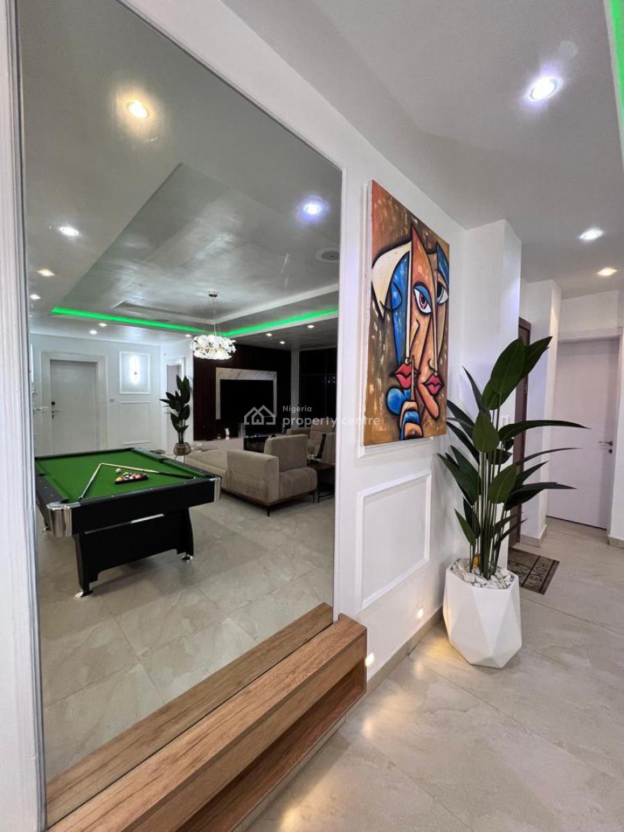 Very Spacious Well Furnished 3 Bedroom Apartment, Lekki Phase 1, Lekki, Lagos, Flat / Apartment for Rent