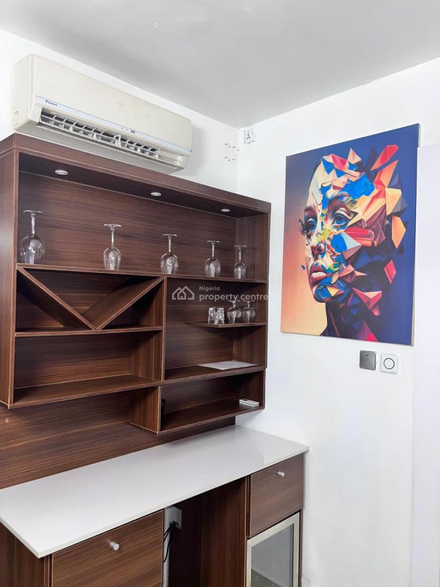 Very Spacious Well Furnished 3 Bedroom Apartment, Lekki Phase 1, Lekki, Lagos, Flat / Apartment for Rent