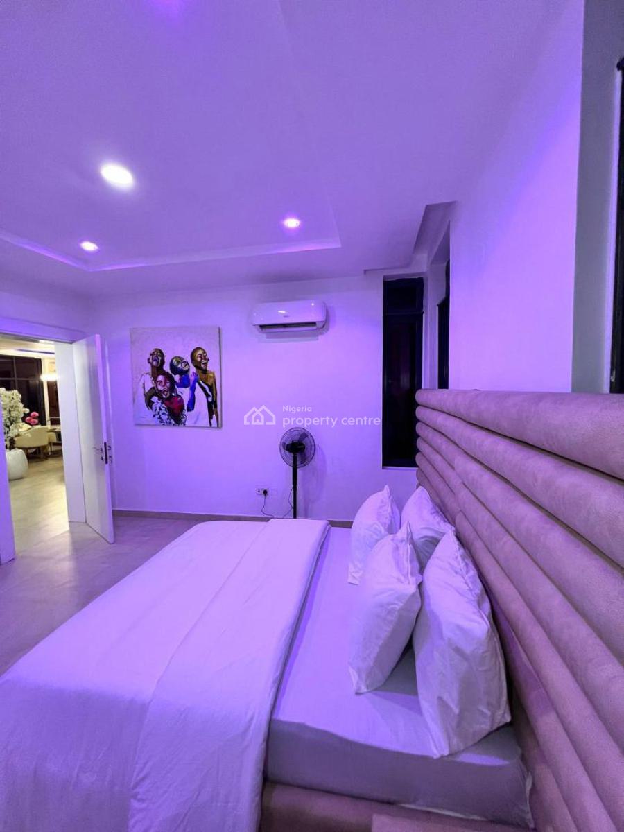 Very Spacious Well Furnished 3 Bedroom Apartment, Lekki Phase 1, Lekki, Lagos, Flat / Apartment for Rent