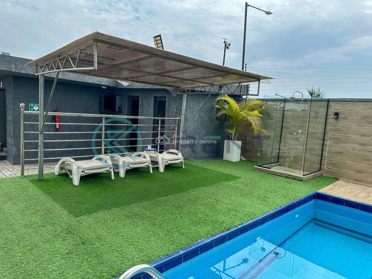 Very Spacious Well Furnished 3 Bedroom Apartment, Lekki Phase 1, Lekki, Lagos, Flat / Apartment for Rent