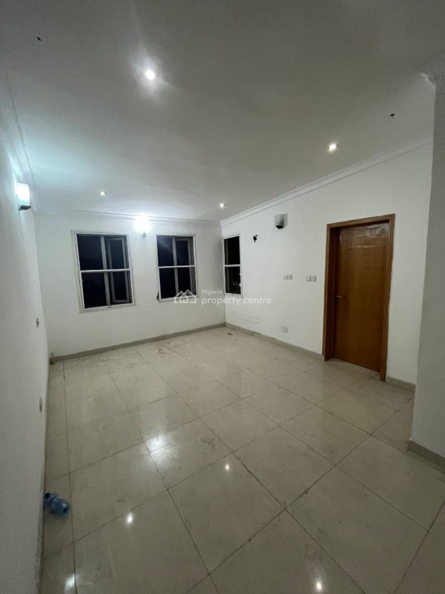 Big Self Contain, Off Freedom Way, Lekki Phase 1, Lekki, Lagos, Self Contain (single Rooms) for Rent