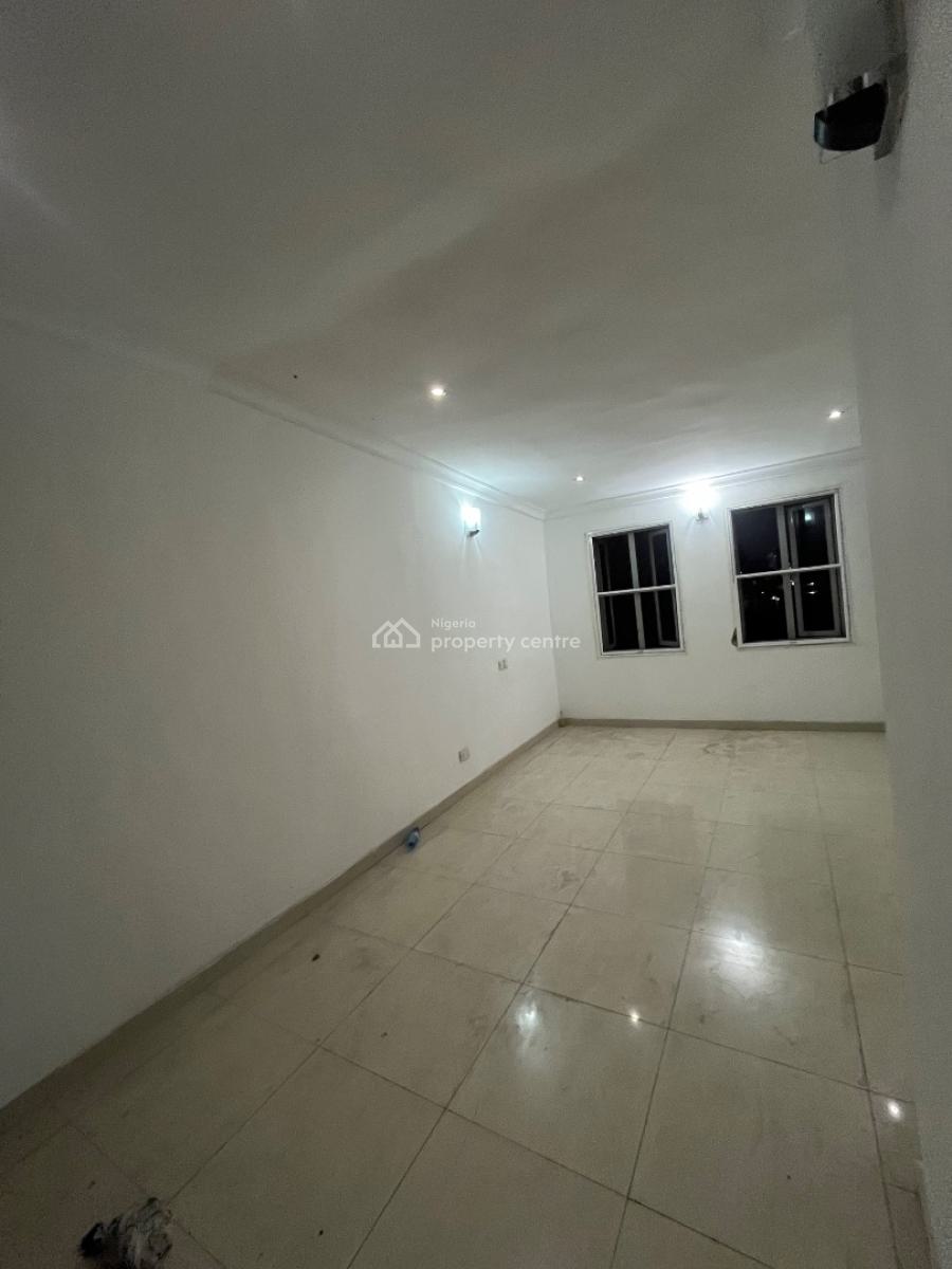 Big Self Contain, Off Freedom Way, Lekki Phase 1, Lekki, Lagos, Self Contain (single Rooms) for Rent