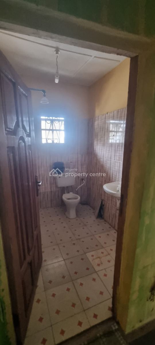Spacious 3 Bedroom 2nd Floor, Okun-ajah Eti-osa, Lekki, Lagos, Flat / Apartment for Rent