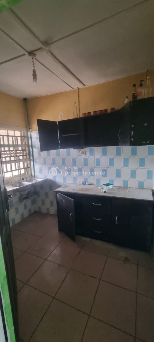Spacious 3 Bedroom 2nd Floor, Okun-ajah Eti-osa, Lekki, Lagos, Flat / Apartment for Rent