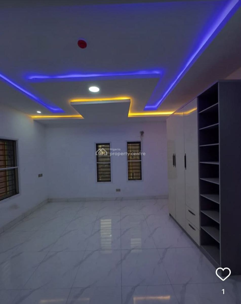 2 Bedroom Fully Serviced Apartment with Pool, Gym & 24/7 Light., Lekki Phase 1, Lekki, Lagos, Flat / Apartment for Rent