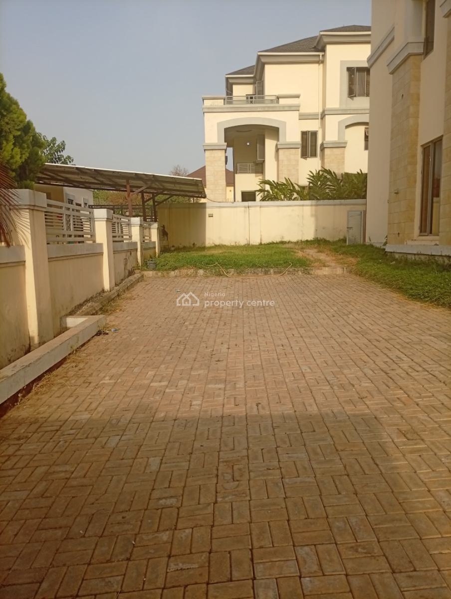6 Bedroom Fully Detached Duplex with Bq and a Pool, Asokoro District, Abuja, Detached Duplex for Rent