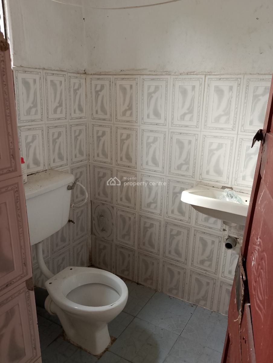 a Room Self Contain, Okigwe Road, Orji, Owerri Municipal, Imo, Self Contain (single Rooms) for Rent