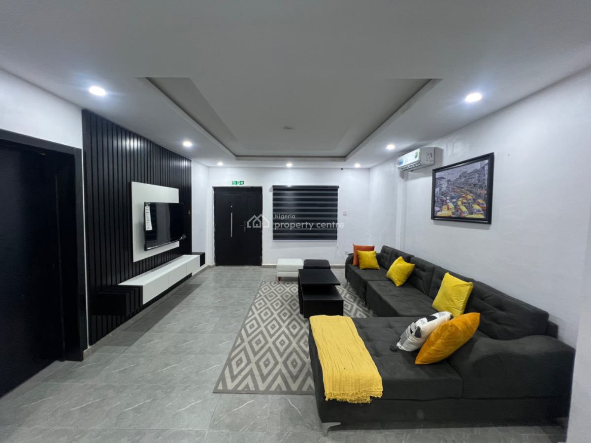 2 Bedrooms Ensuite with Open Plan Kitchen and Guest Toilet, Ekololu Street, Surulere, Lagos, Flat / Apartment Short Let