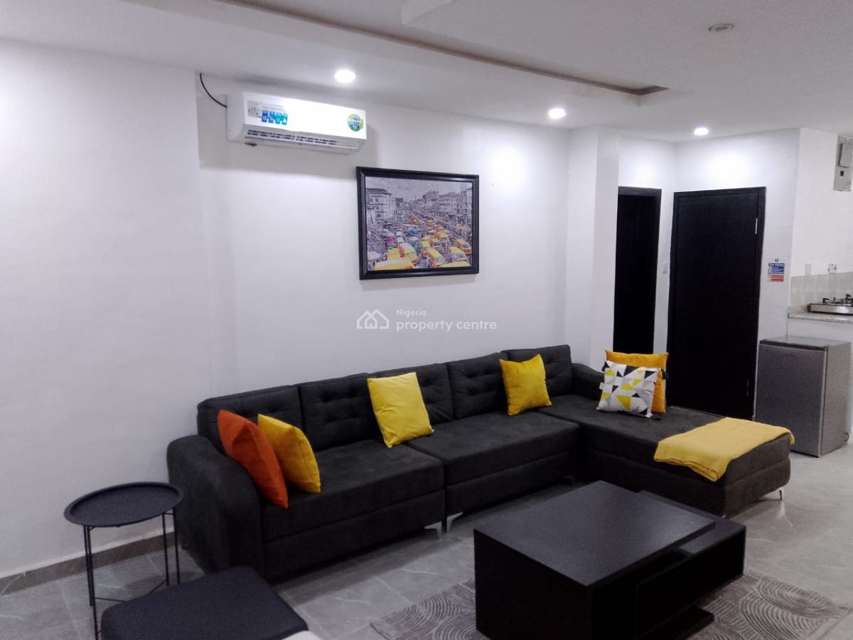 2 Bedrooms Ensuite with Open Plan Kitchen and Guest Toilet, Ekololu Street, Surulere, Lagos, Flat / Apartment Short Let