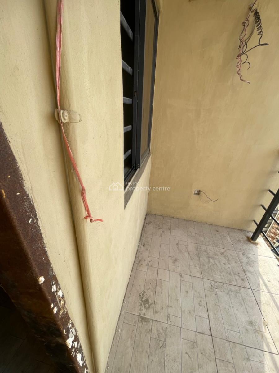 Lovely and Exclusive 2 Bedroom Apartment, Alagomeji, Yaba, Lagos, Flat / Apartment for Rent