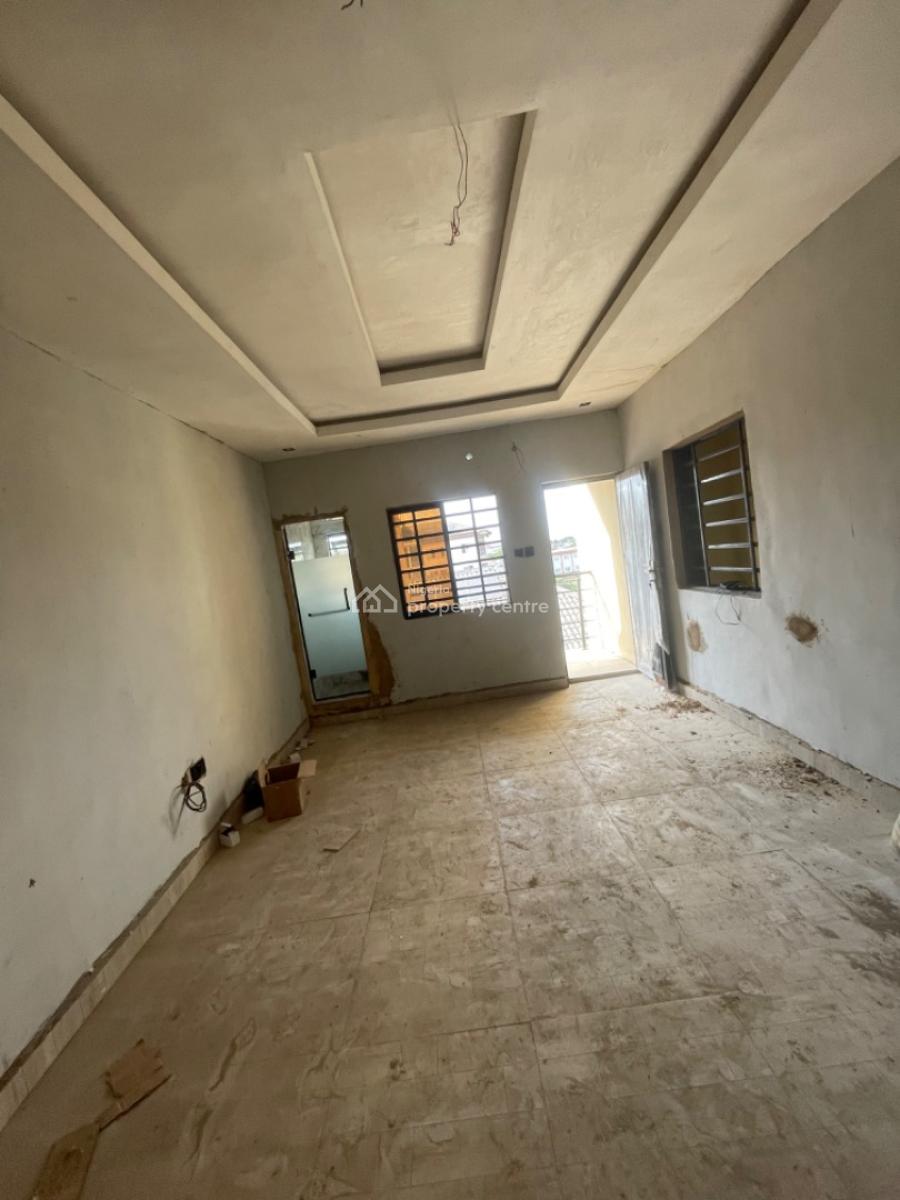 Lovely and Exclusive 2 Bedroom Apartment, Alagomeji, Yaba, Lagos, Flat / Apartment for Rent