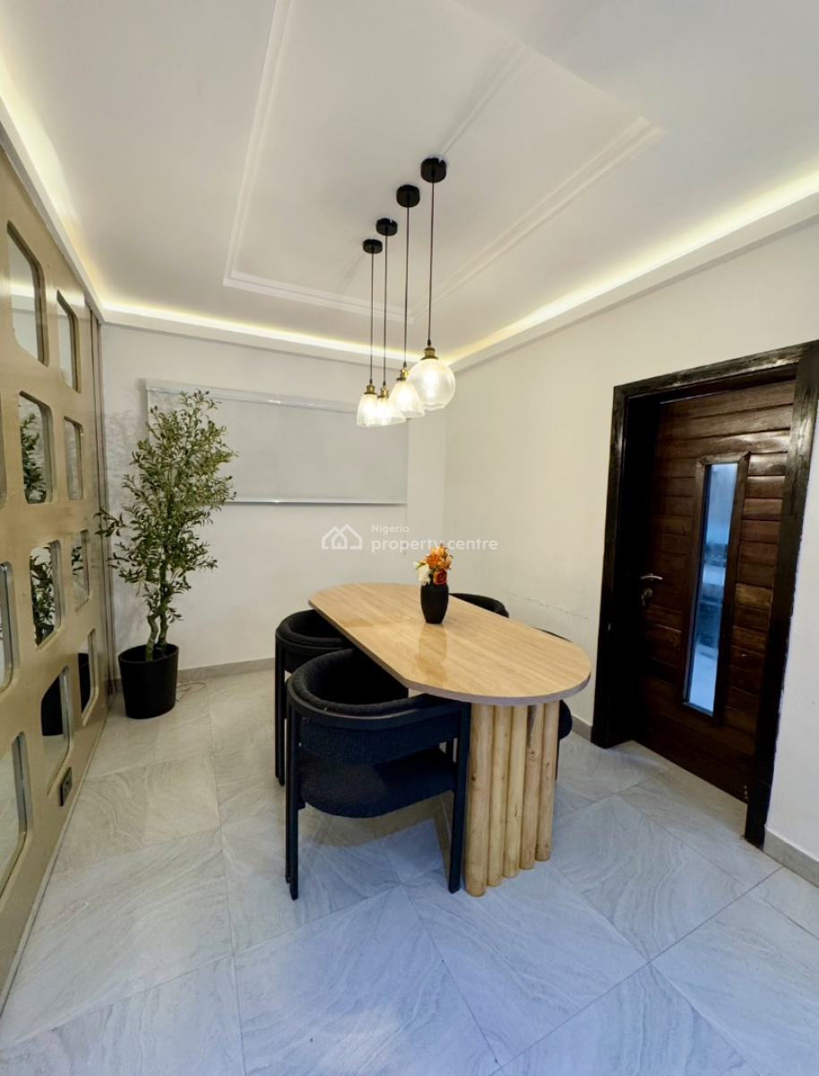 Exquisite 2 Bedroom Apartment, Lekki Phase 1, Lekki, Lagos, Flat / Apartment Short Let