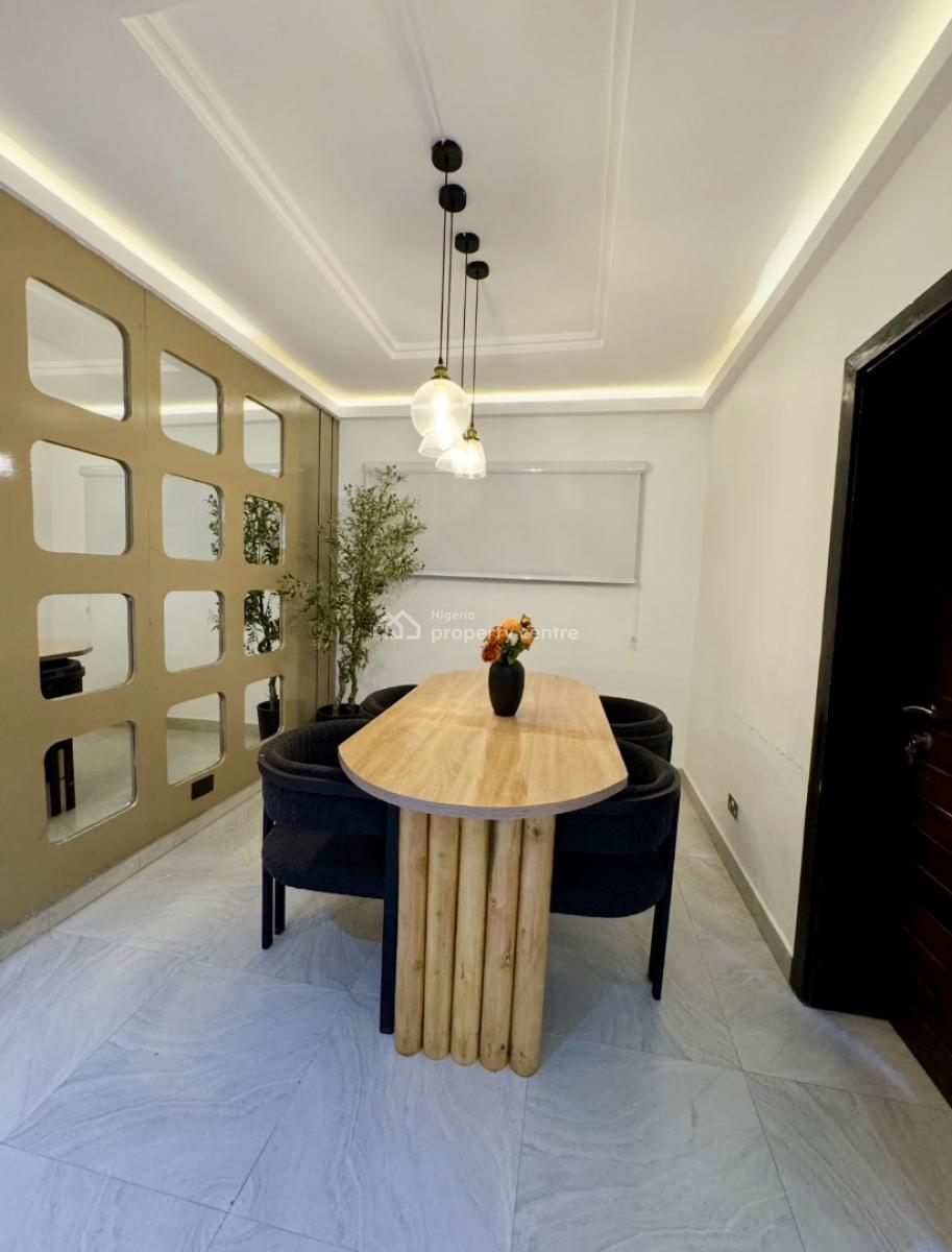 Exquisite 2 Bedroom Apartment, Lekki Phase 1, Lekki, Lagos, Flat / Apartment Short Let