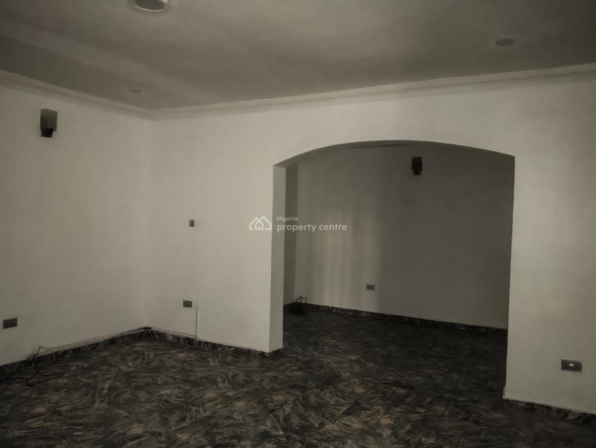 Spacious 3 Bedroom Flat, Rotimi Tom Crescent, Durumi, Abuja, Flat / Apartment for Rent