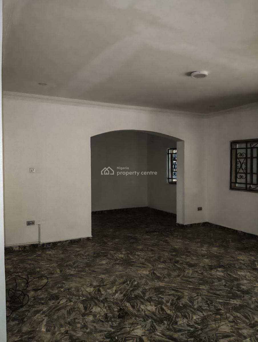 Spacious 3 Bedroom Flat, Rotimi Tom Crescent, Durumi, Abuja, Flat / Apartment for Rent