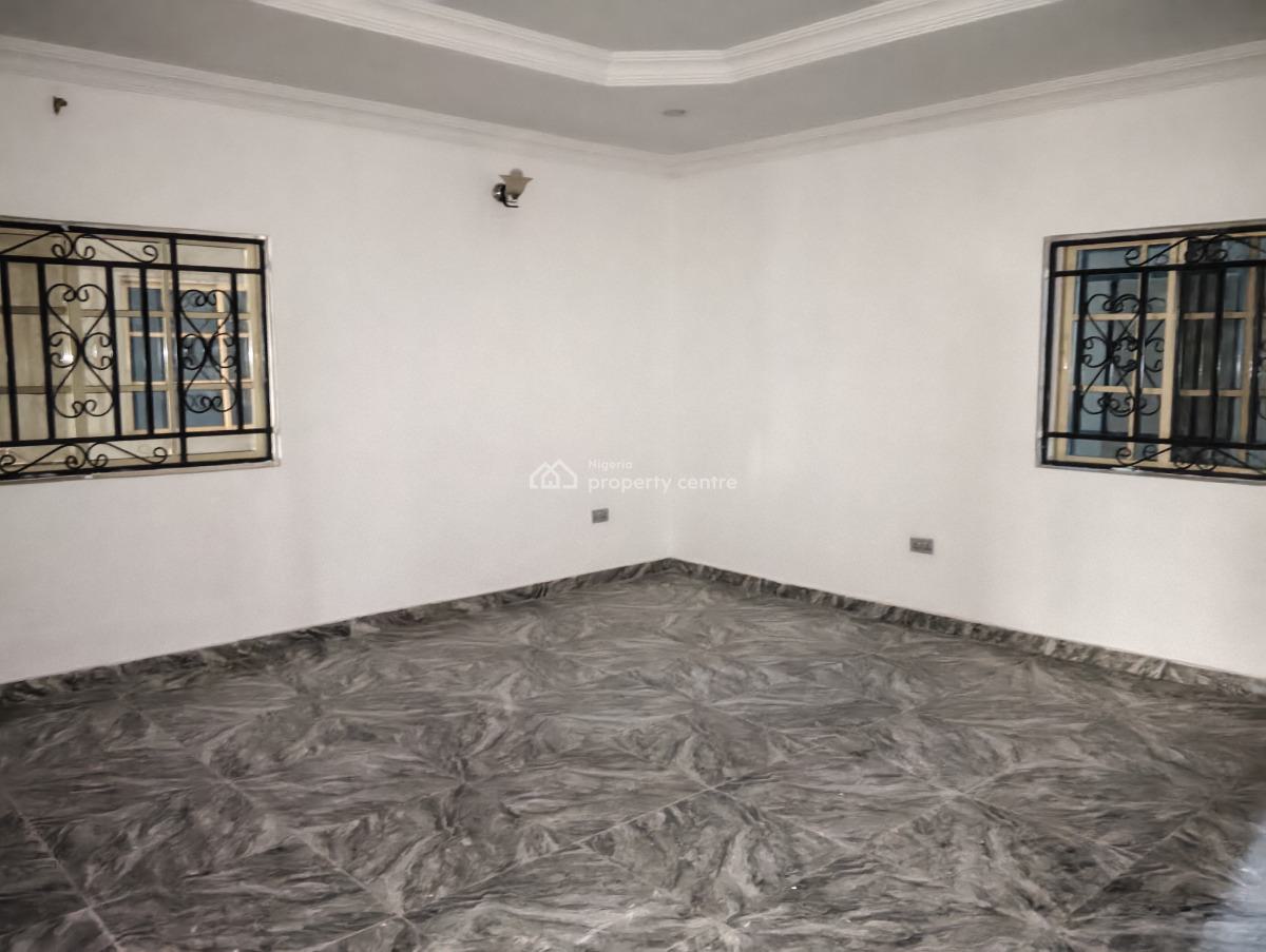 Spacious 3 Bedroom Flat, Rotimi Tom Crescent, Durumi, Abuja, Flat / Apartment for Rent