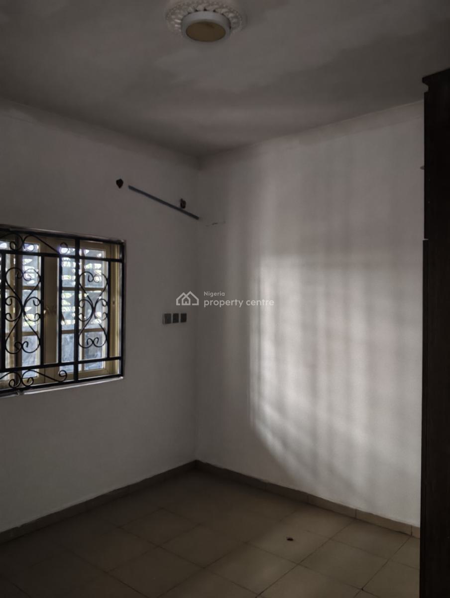 Spacious 3 Bedroom Flat, Rotimi Tom Crescent, Durumi, Abuja, Flat / Apartment for Rent