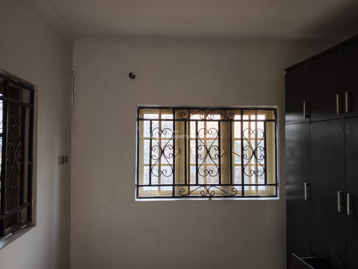 Spacious 3 Bedroom Flat, Rotimi Tom Crescent, Durumi, Abuja, Flat / Apartment for Rent