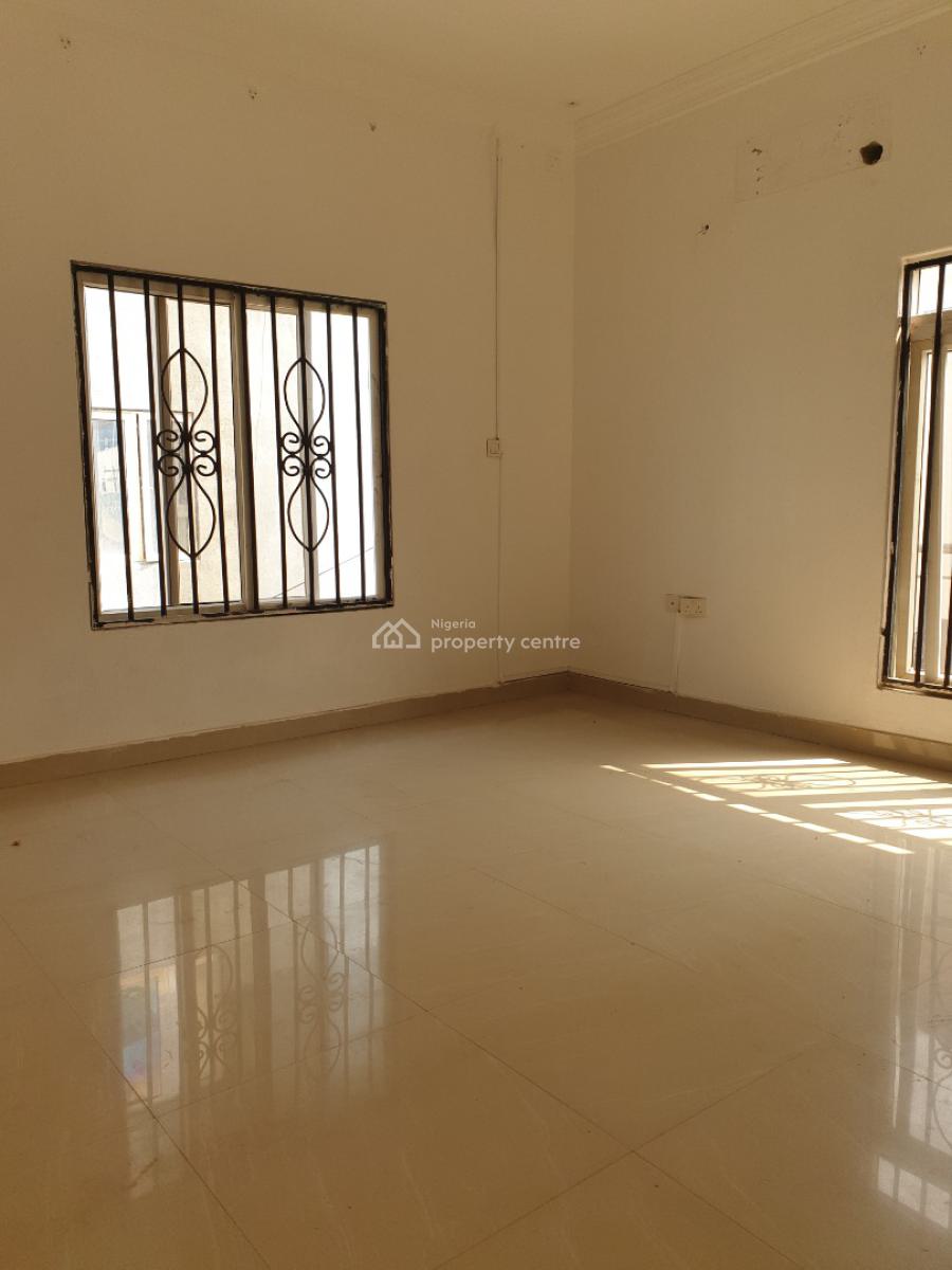 Spacious 3 Bedroom Flat, Ilasan, Lekki, Lagos, Flat / Apartment for Rent