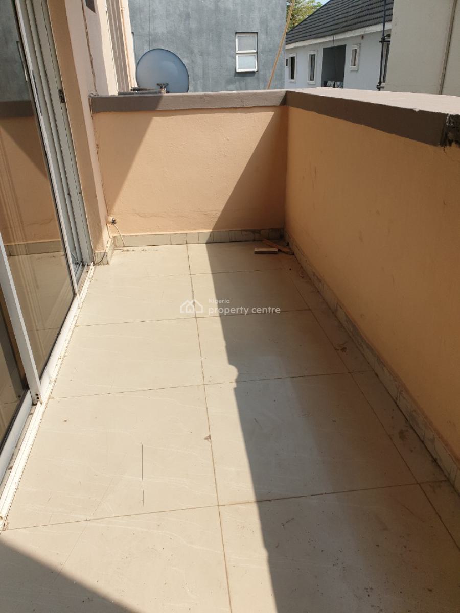 Spacious 3 Bedroom Flat, Ilasan, Lekki, Lagos, Flat / Apartment for Rent