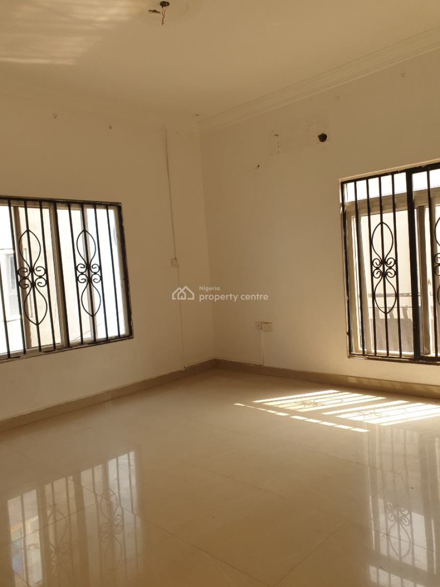 Spacious 3 Bedroom Flat, Ilasan, Lekki, Lagos, Flat / Apartment for Rent