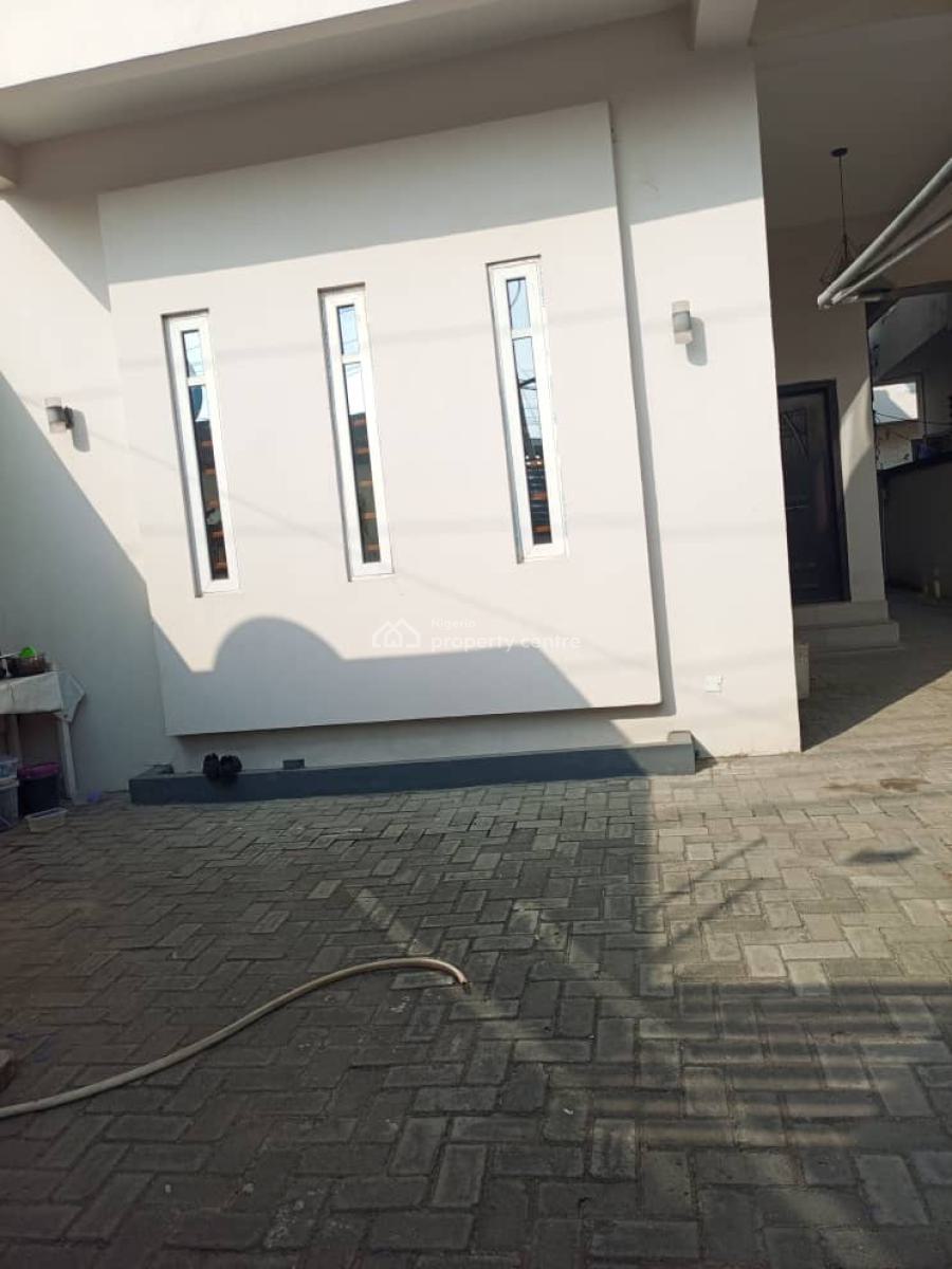 Spacious 4 Bedroom Semidetached Duplex, Ologolo, Lekki, Lagos, Semi-detached Duplex for Rent