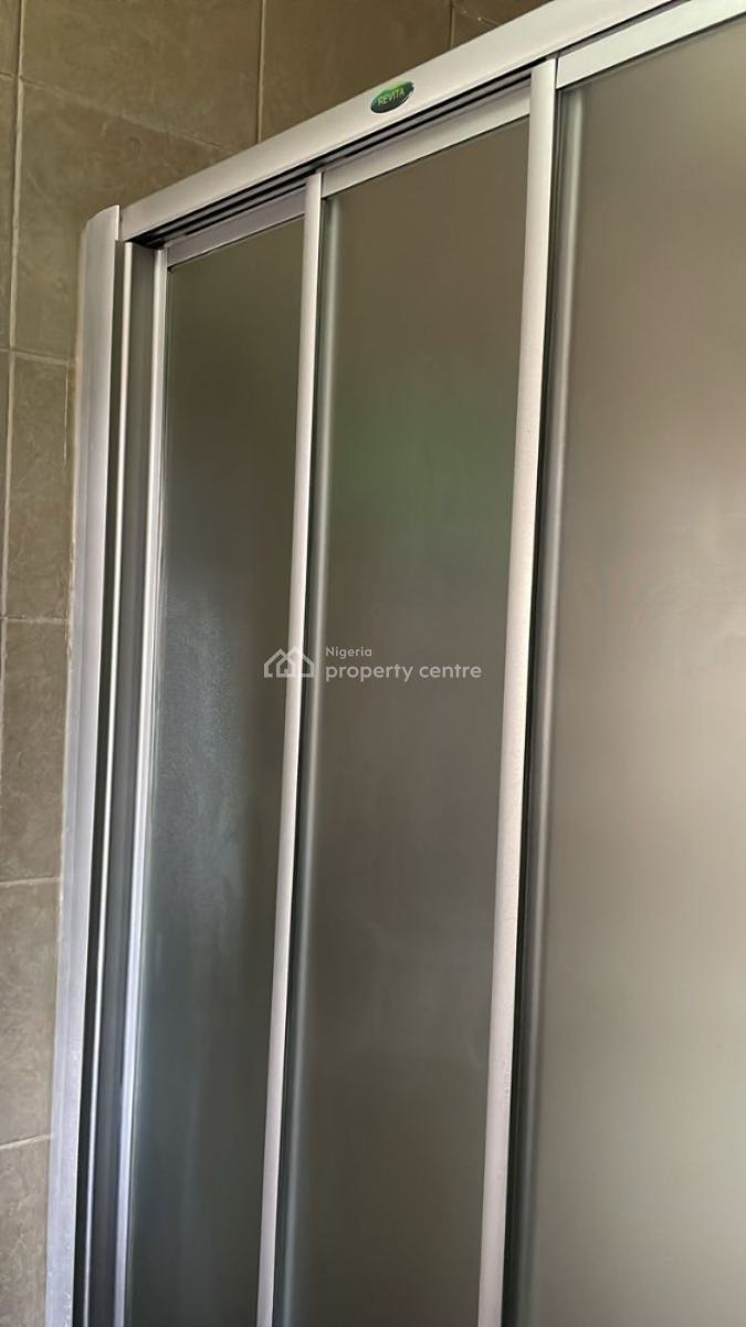 3 Bedroom Flat on First Floor, Lekki Phase 1, Lekki, Lagos, Flat / Apartment for Sale