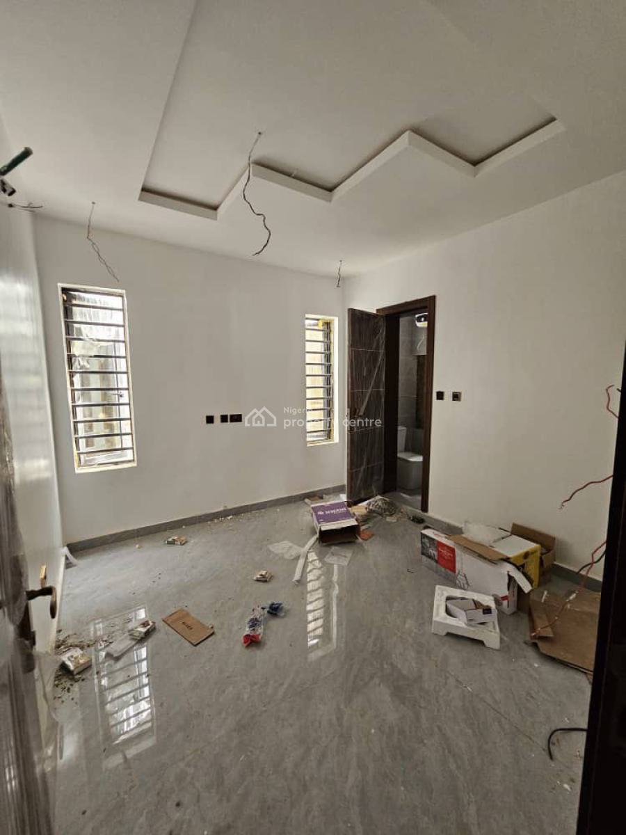 Lovely Built 2 Bedroom Apartment in Serene Environment, Surulere, Lagos, Flat / Apartment for Sale