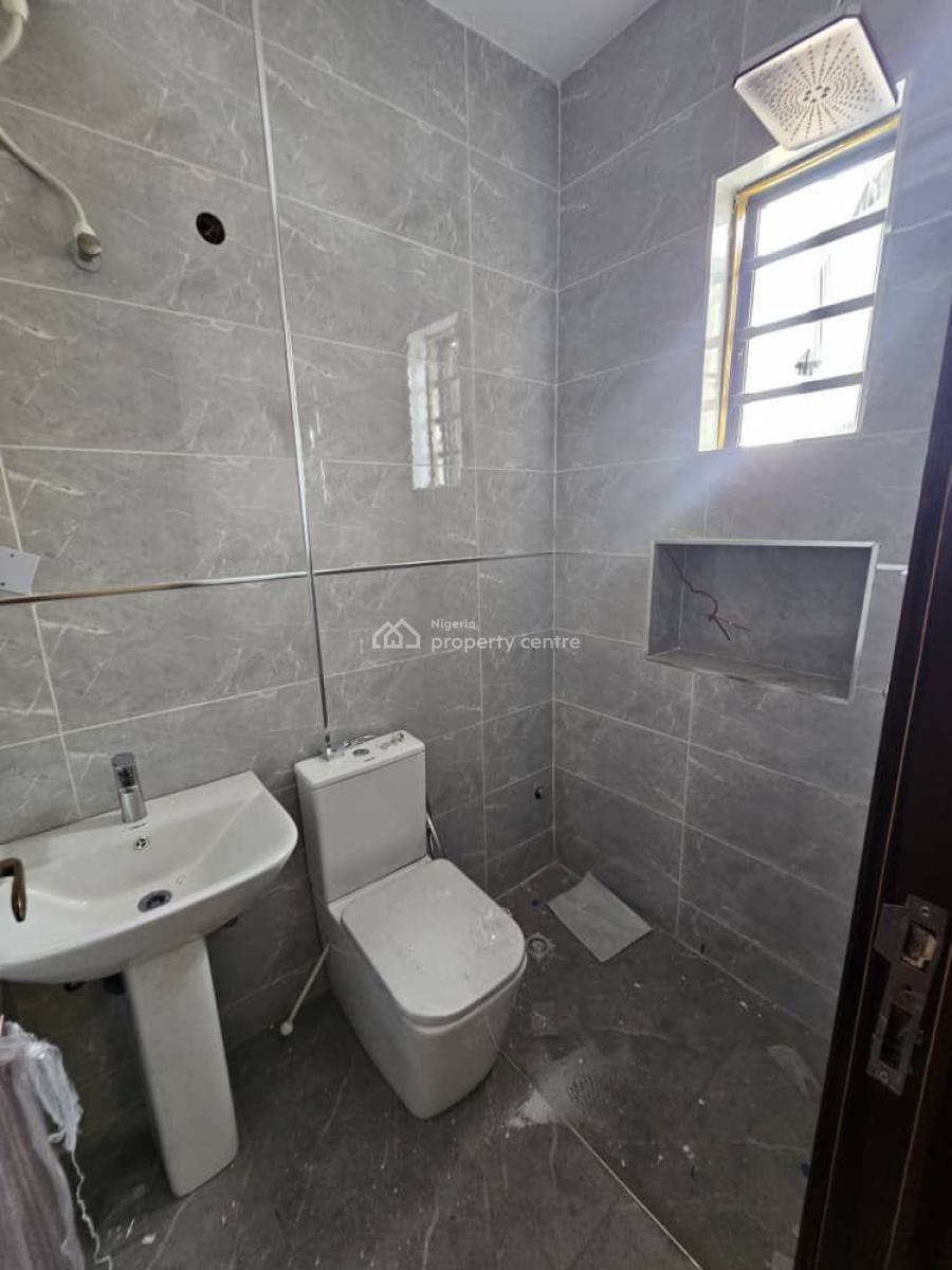 Lovely Built 2 Bedroom Apartment in Serene Environment, Surulere, Lagos, Flat / Apartment for Sale