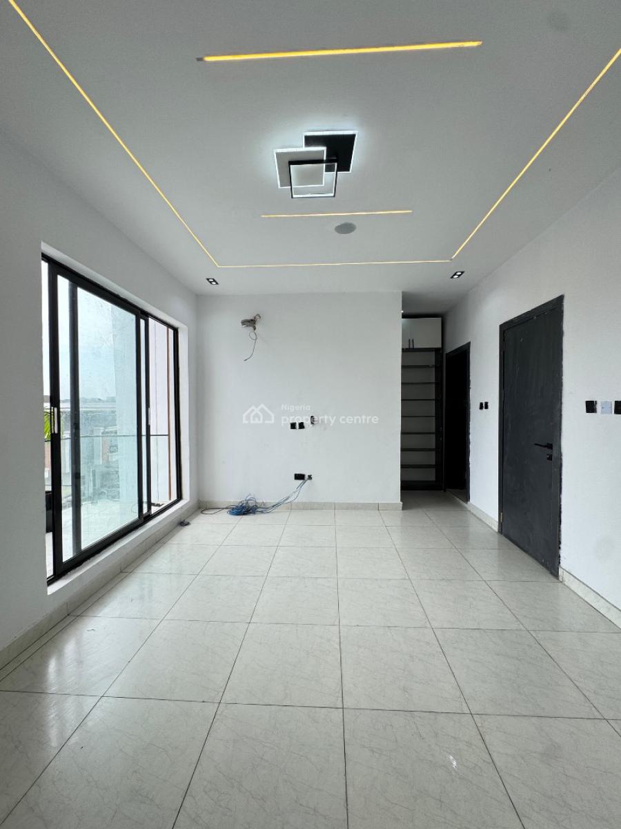 Stunning 4 Bedroom Semi-detached Triplex with Bq, Lekki, Lagos, Semi-detached Duplex for Sale