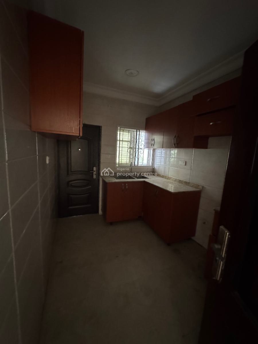 Spacious 3 Bedroom Apartment, Chevy View Estate, Lekki Expressway, Lekki, Lagos, Flat / Apartment for Rent