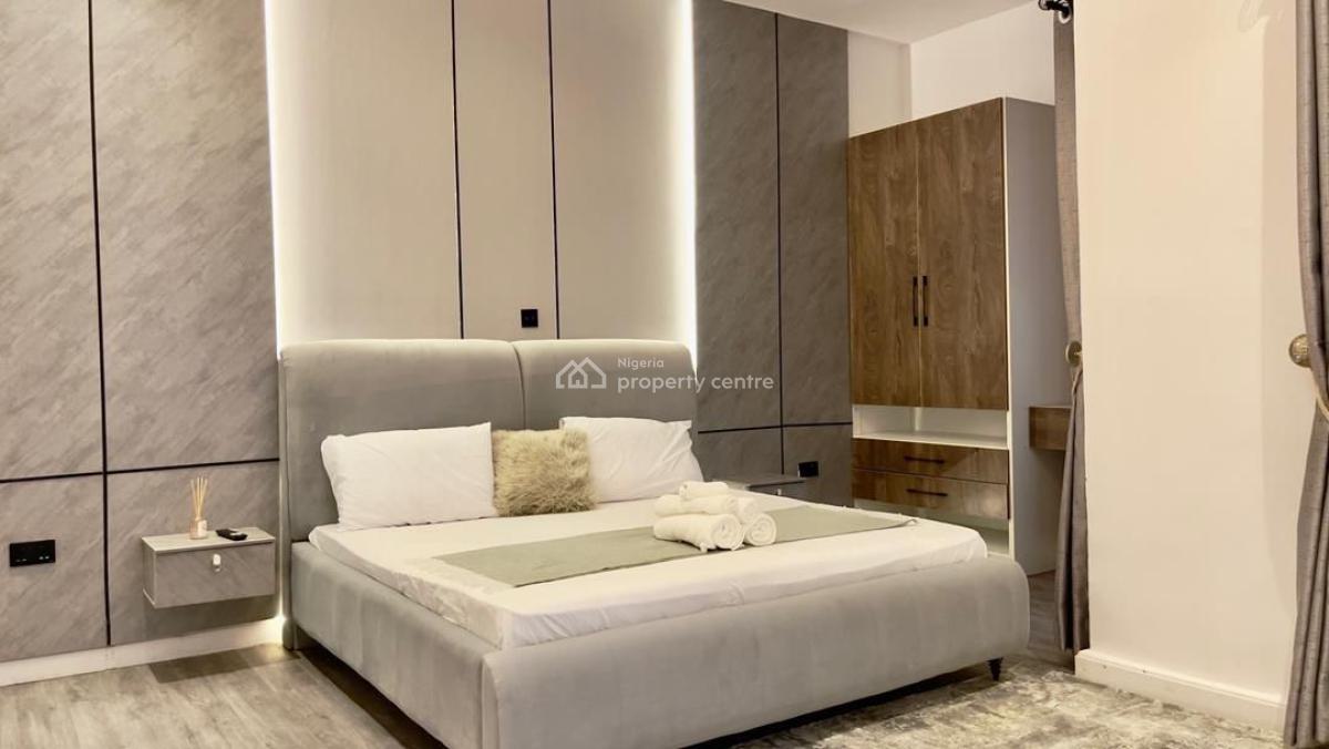 Newly Launched ️2 Bedroom Apartment with Swimming Pool, & Ps5, Lekki Phase 1, Lekki, Lagos, Flat / Apartment Short Let