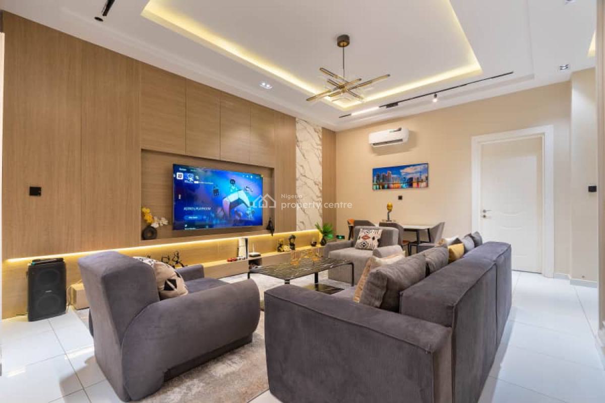 Luxury 3 Bedroom Self Compound with Private Cinema, Ps5, & Snooker, Lekki Phase 1, Lekki, Lagos, Flat / Apartment Short Let