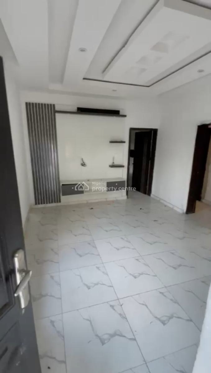 Well Maintained 2 Bedroom Flat, Lakowe, Awoyaya, Ibeju Lekki, Lagos, Flat / Apartment for Rent