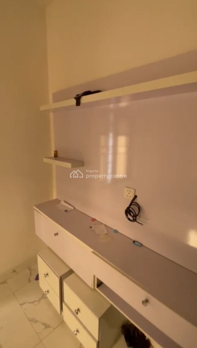 Well Maintained 2 Bedroom Flat, Lakowe, Awoyaya, Ibeju Lekki, Lagos, Flat / Apartment for Rent