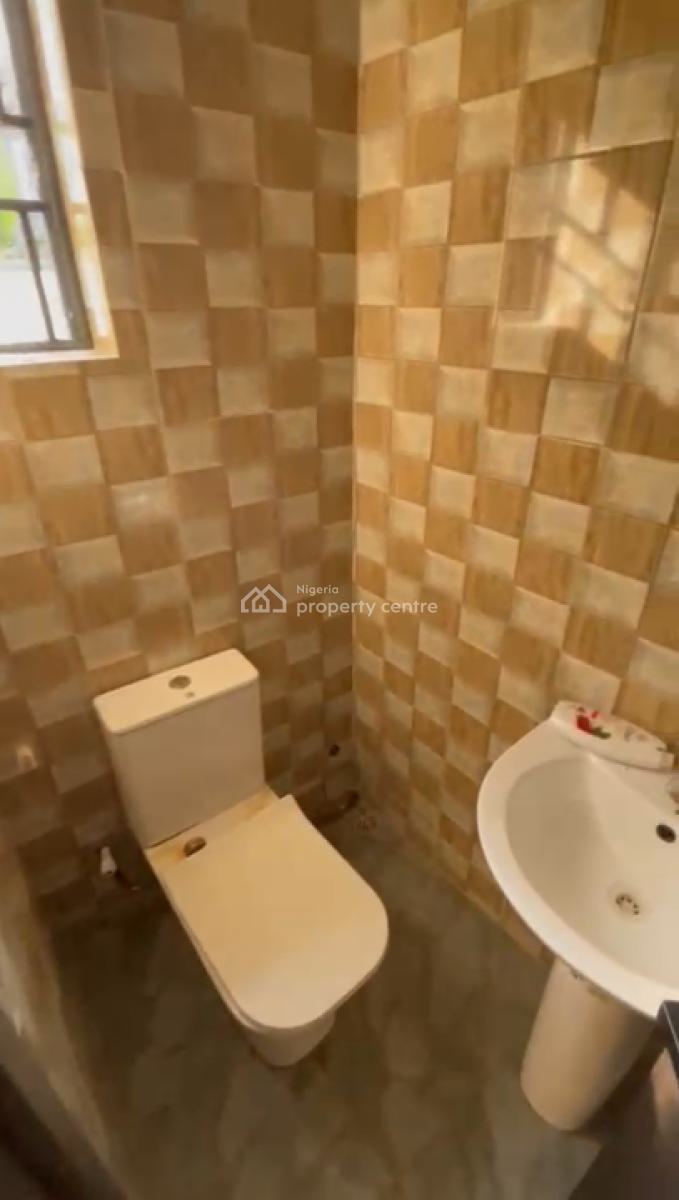 Well Maintained 2 Bedroom Flat, Lakowe, Awoyaya, Ibeju Lekki, Lagos, Flat / Apartment for Rent