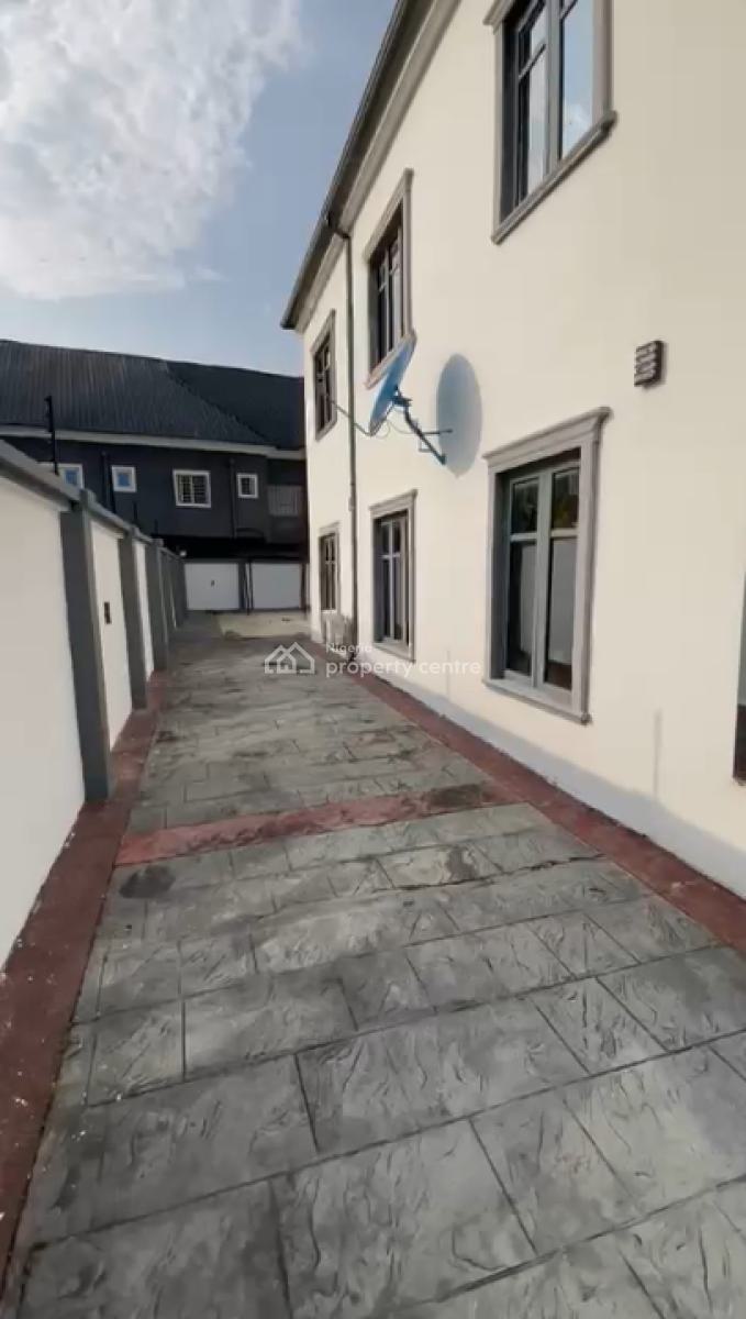 Well Maintained 2 Bedroom Flat, Lakowe, Awoyaya, Ibeju Lekki, Lagos, Flat / Apartment for Rent