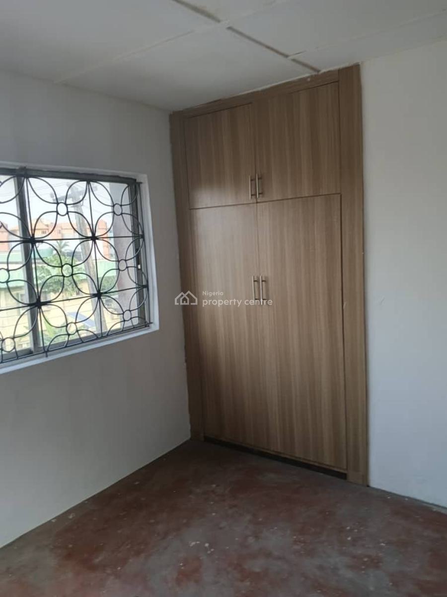 Lovely 2 Bedroom Flat, Off Awolowo Way, Ikeja, Lagos, Flat / Apartment for Rent