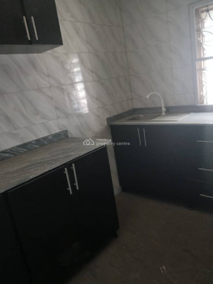 Lovely 2 Bedroom Flat, Off Awolowo Way, Ikeja, Lagos, Flat / Apartment for Rent