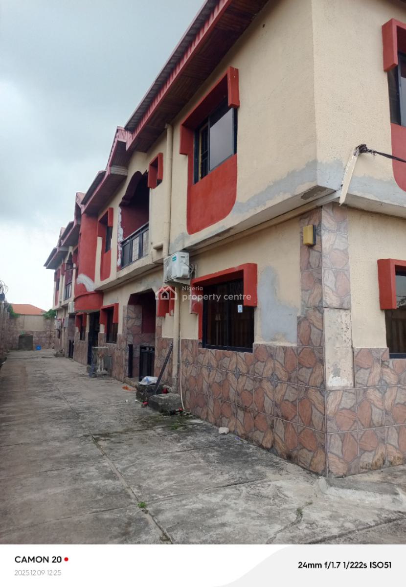 Well Mantained 3bedroom Apartment in a Good Location Upstairs, Okeira Nla, Off Ado Road, Ajah, Lagos, Flat / Apartment for Rent
