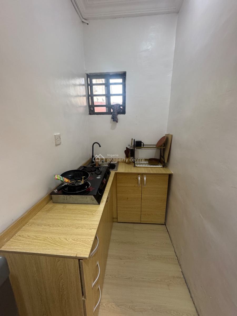 Luxury One Bedroom, Olumo Street, Onike, Yaba, Lagos, Detached Duplex Short Let