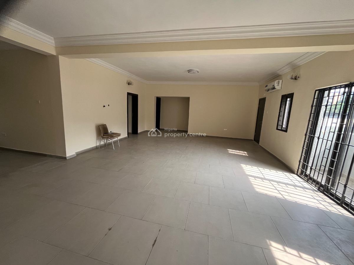 Refurbished Massive 3 Bedroom Apartment with Bq, Off Admiralty Way, Lekki Phase 1, Lekki, Lagos, Flat / Apartment for Rent